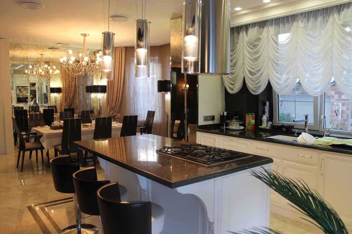 Chairs by Costantini Pietro, table by Potocco